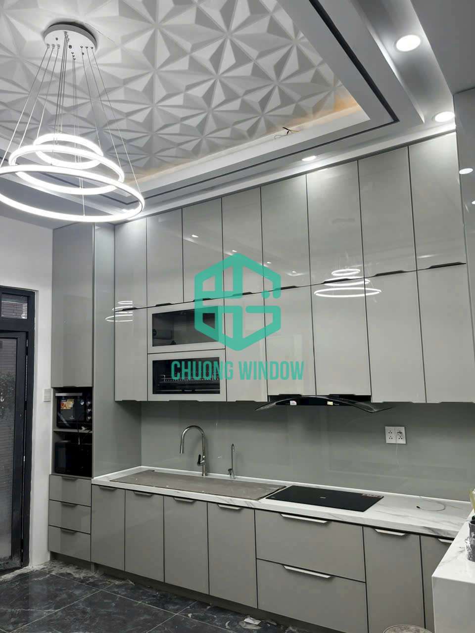 Tủ bếp nhôm Xingfa cánh kính cao cấp